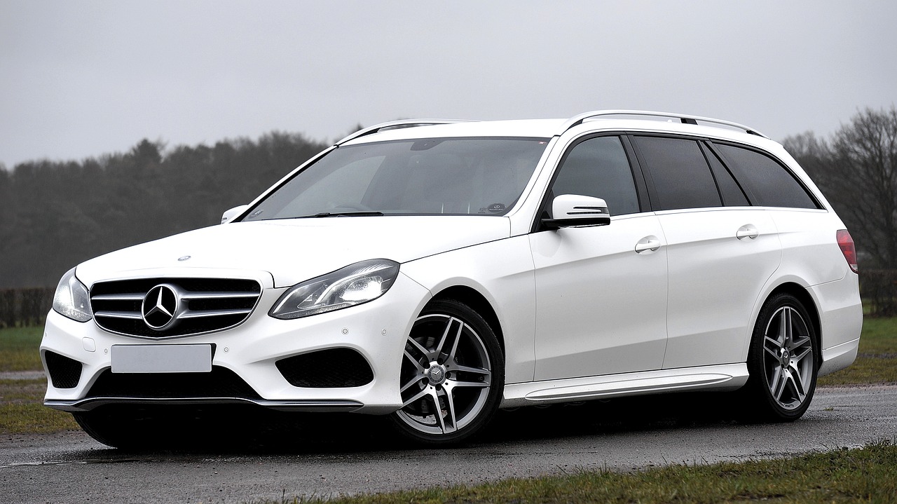 奔馳S級轎車S320L 2016款最新報價及市場分析，深度洞悉市場動態(tài)