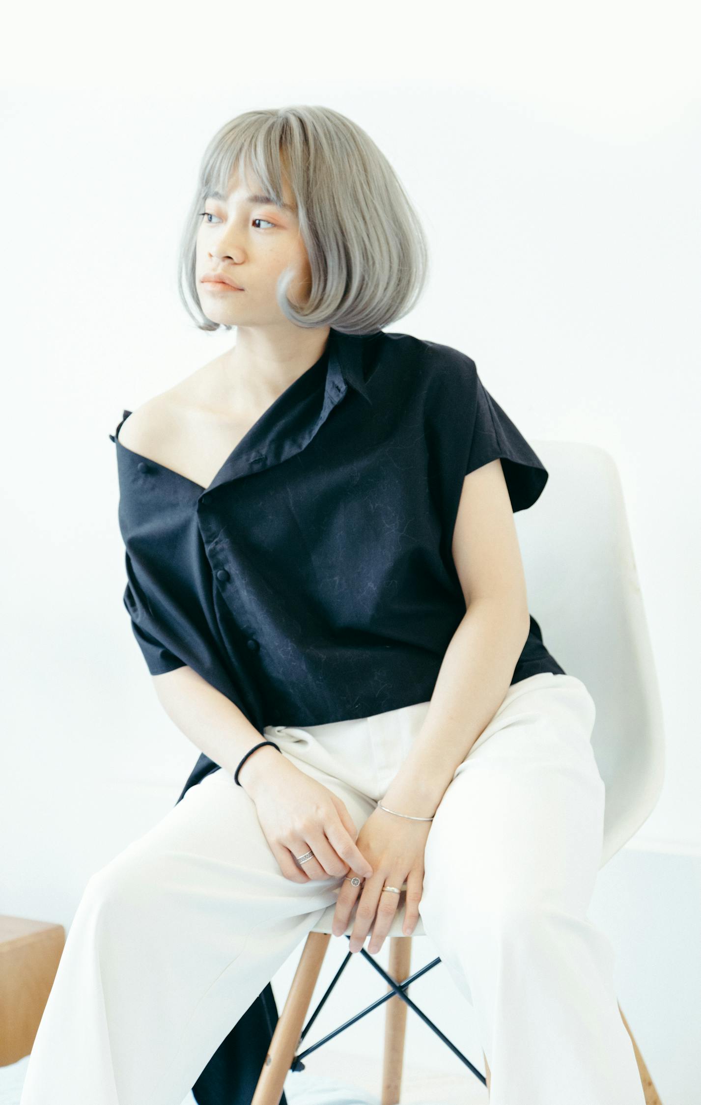 沈夢辰機場街拍，時尚魅力的完美詮釋
