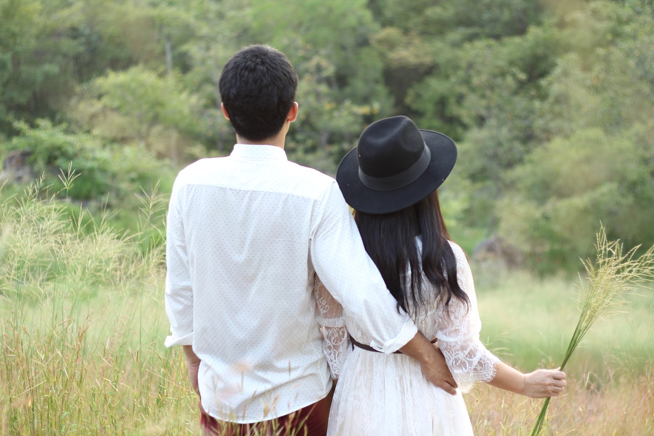 最新章節(jié)揭秘，我的23歲美女房東的故事